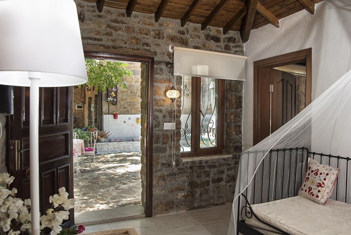 Imagen de los interiores del The Castle, Gokceada. Foto 17