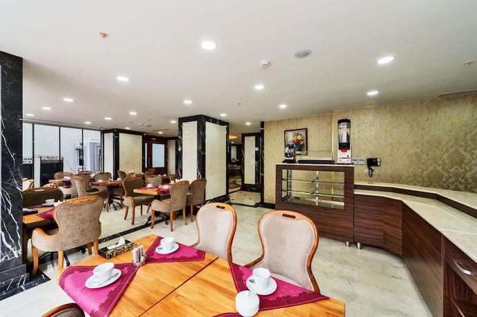 Imagen de los interiores del The Central Hotel. Foto 17