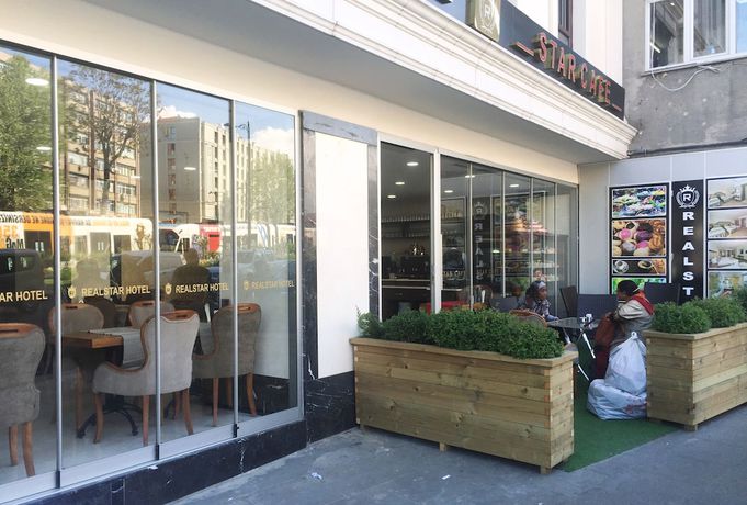 Imagen de los interiores del The Central Hotel. Foto 20