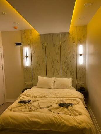Imagen de la habitación del The City Palace Hotel. Foto 10