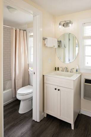 Imagen de la habitación del The Commodore Inn, By The Beach. Foto 3