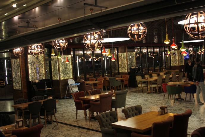 Imagen de los interiores del The Corner Hotel, Sincan. Foto 18