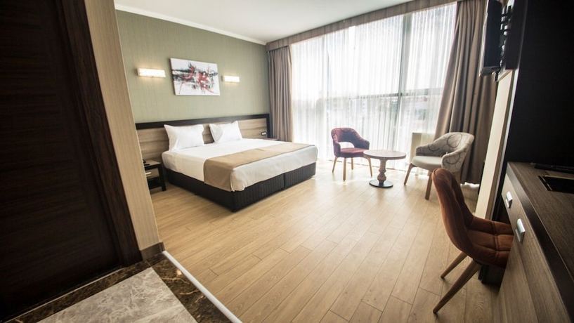 Imagen de la habitación del The Corner Hotel, Sincan. Foto 11