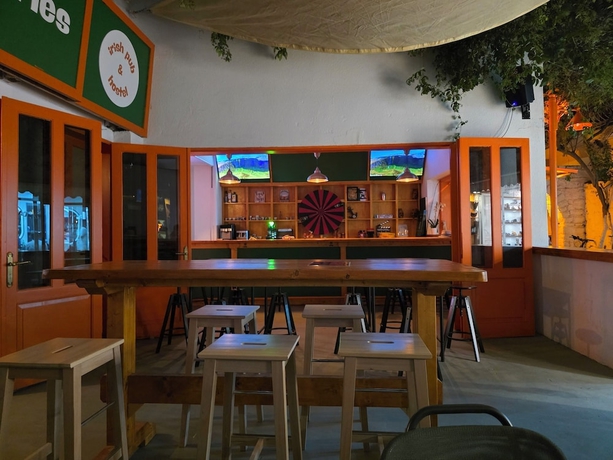 Imagen de los interiores del The Cranberries Hostel Bodrum. Foto 16