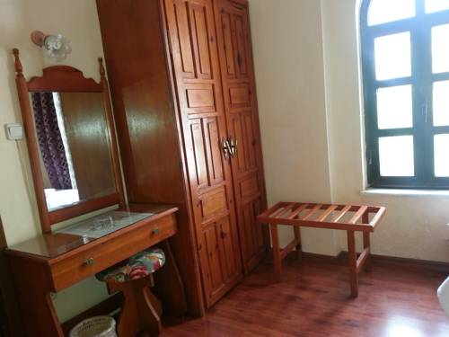 Imagen de la habitación del The Diplomat Hotel. Foto 2