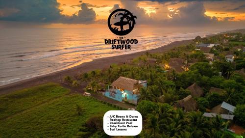 Imagen general del The Driftwood Surfer Beachfront Hostel / Restaurant / Bar, El Paredon. Foto 12