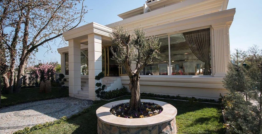 Imagen de los exteriores del The Escape Hotel. Foto 10