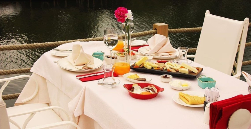 Imagen del bar/restaurante del The Escape Hotel. Foto 3