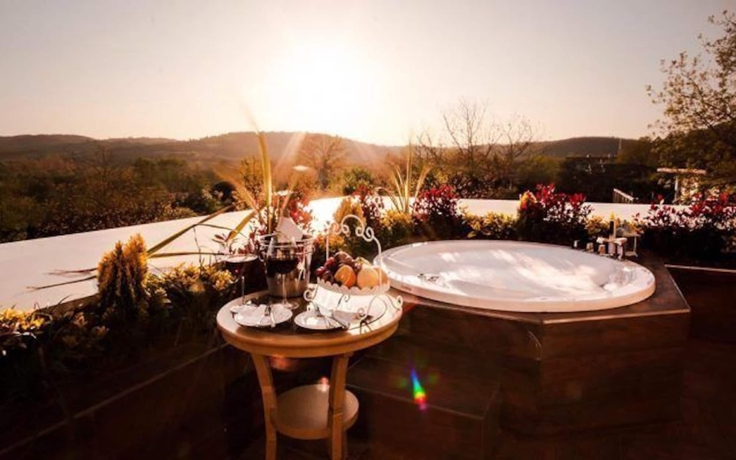 Imagen de los exteriores del The Escape Hotel. Foto 13