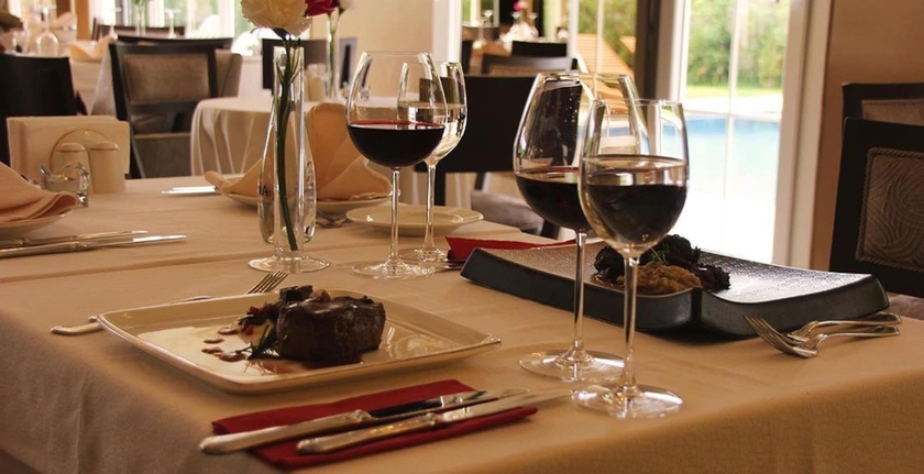 Imagen del bar/restaurante del The Escape Hotel. Foto 6