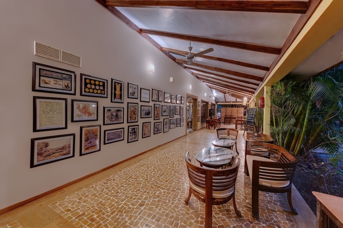 Imagen de los interiores del The Fern Gir Forest Resort, Sasan Gir - A Fern Crown Collection Resort. Foto 14