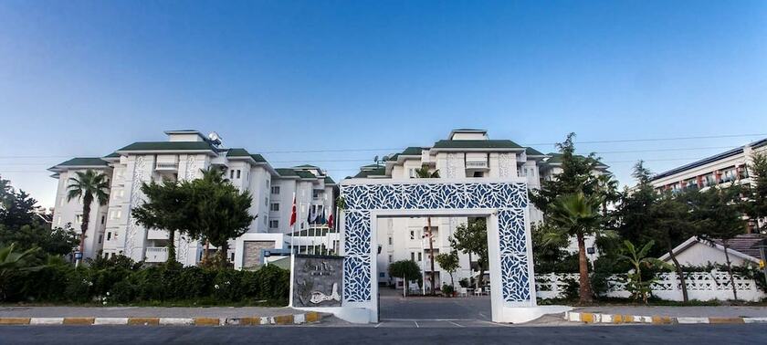 Imagen general del The Garden Beach Hotel. Foto 14