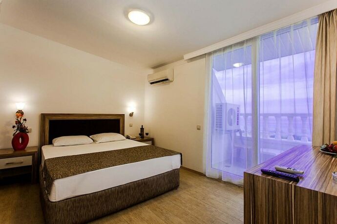 Imagen de la habitación del The Garden Beach Hotel. Foto 19