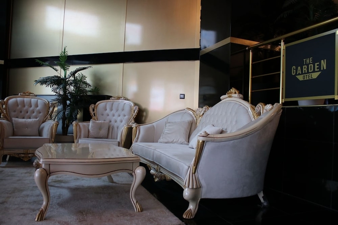 Imagen de los interiores del The Garden Otel. Foto 18