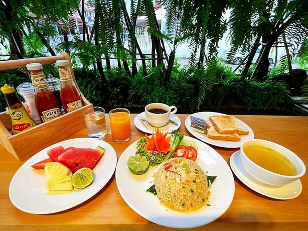 Imagen general del The Gold Living Life. Foto 42