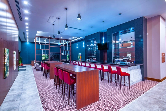 Imagen del bar/restaurante del The Green Park Hotel Sivas. Foto 2