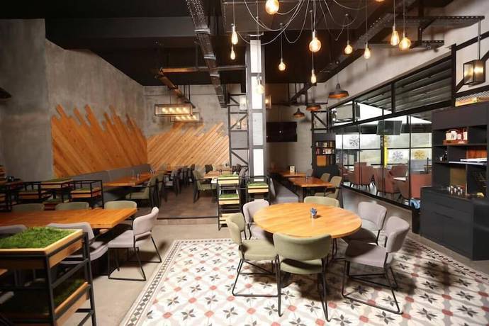 Imagen del bar/restaurante del The Grey Hotel. Foto 6