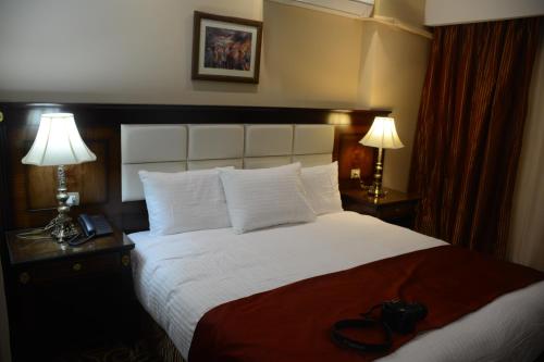 Imagen de la habitación del The Guard Hotel. Foto 6