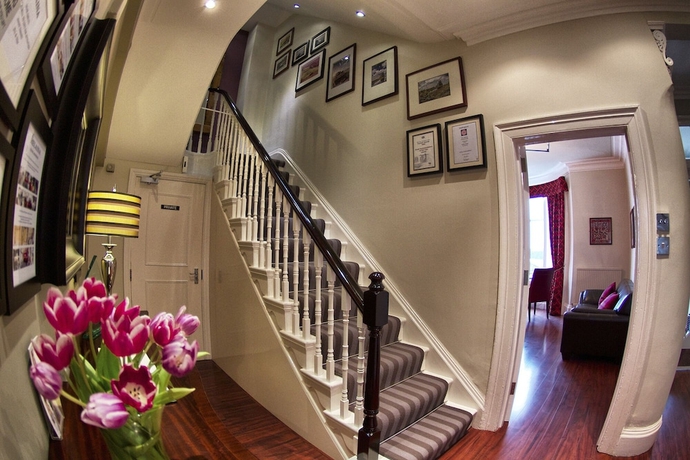 Imagen de los interiores del The Helaina. Foto 15