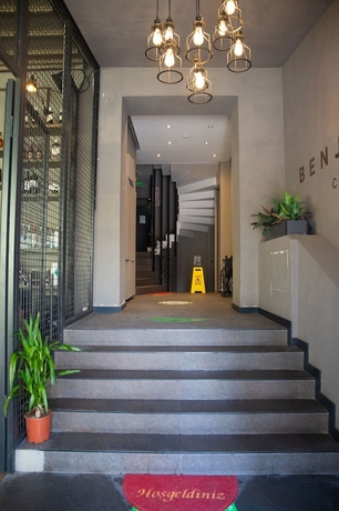 Imagen de los interiores del The Hera Suit Hotels. Foto 18