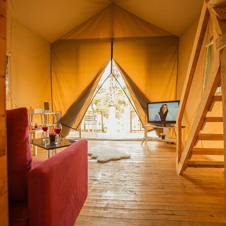Imagen general del The Hill Glamping. Foto 4