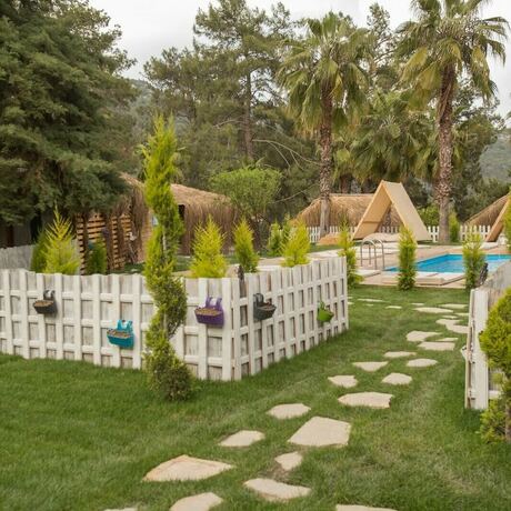 Imagen general del The Hill Glamping. Foto 6