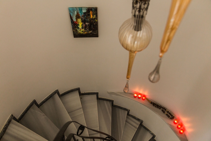 Imagen de los interiores del The House Of Tulpan. Foto 16