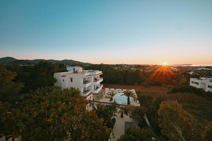 Imagen de los exteriores del The Ibiza Oasis - Adults Only Boutique Hotel - Secret Suites. Foto 22