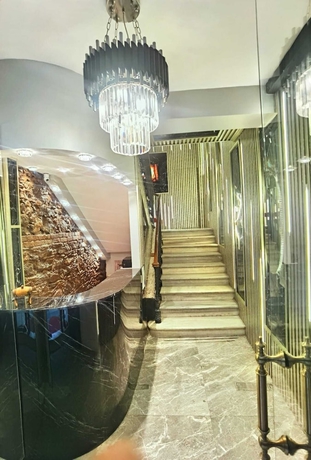 Imagen de los interiores del The Independent Hotel Taksim. Foto 12