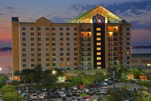 Imagen general del The Inn At The Isle Of Capri Lake Charles. Foto 4