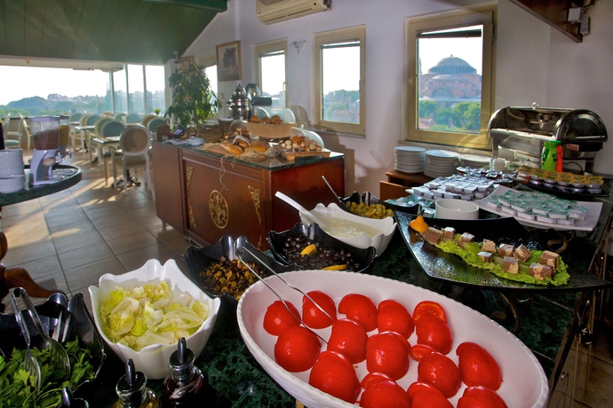 Imagen del bar/restaurante del The Istanbul Hotel. Foto 5