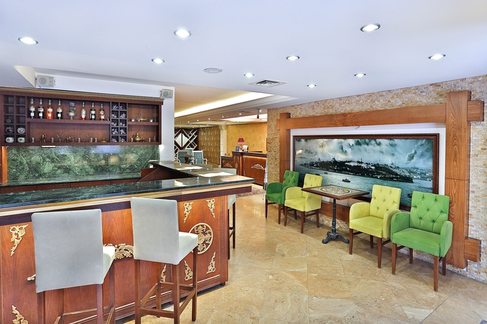 Imagen de los interiores del The Istanbul Hotel. Foto 14