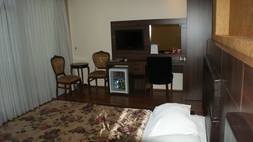 Imagen de la habitación del The Istanbul Hotel. Foto 10