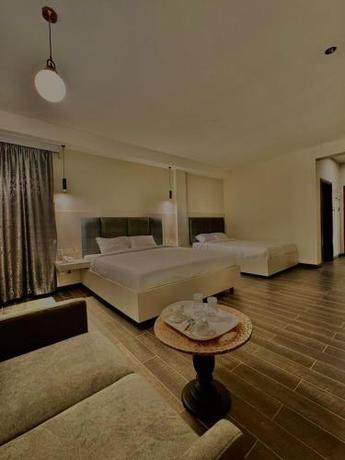 Imagen de la habitación del The Ivory Hotel. Foto 18