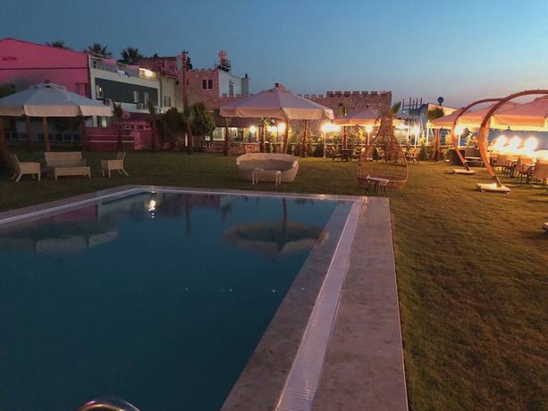 Imagen de la piscina del The Klazomenai Marine Hotel. Foto 19