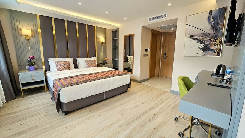 Imagen general del The K&uuml;ls&uuml;mz Hotel. Foto 8