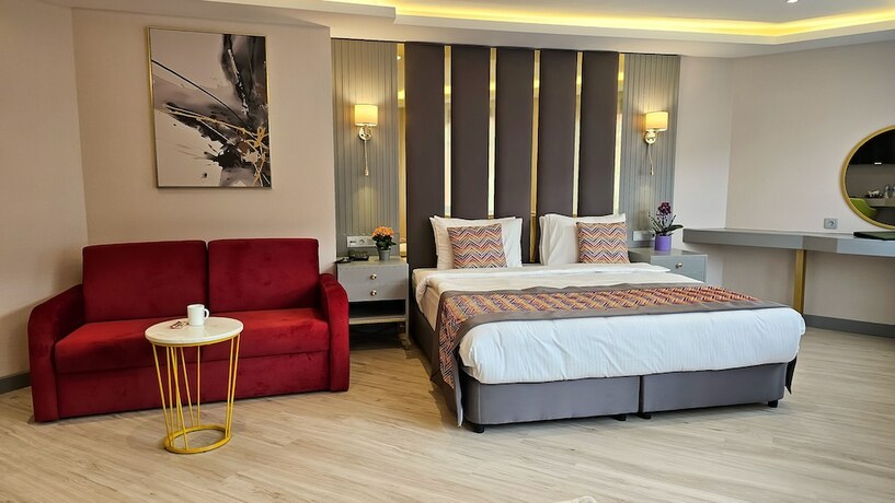 Imagen general del The K&uuml;ls&uuml;mz Hotel. Foto 14