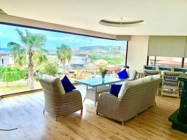 Imagen de los interiores del The Lion\'s Den Kusadasi. Foto 5
