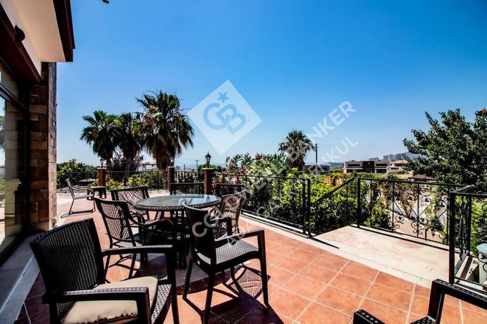 Imagen de los interiores del The Lion\'s Den Kusadasi. Foto 12