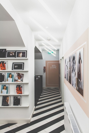 Imagen de los interiores del The Magazine Hotel and Apartments. Foto 15