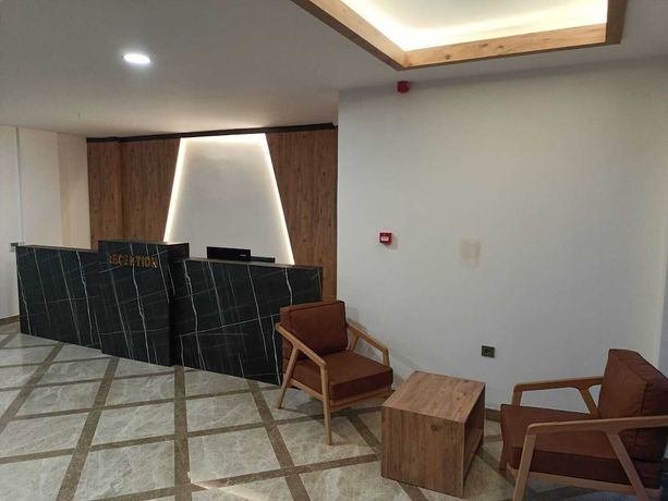 Imagen de los interiores del The Marine Hotel, Arsin. Foto 19