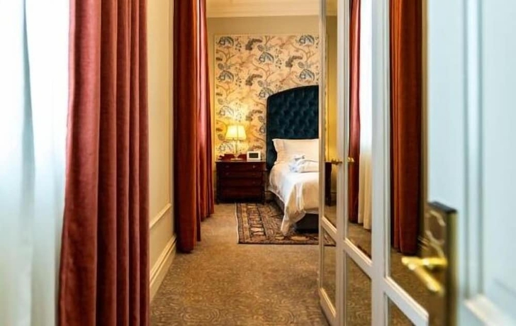 Imagen de la habitación del The Monarch Hotel. Foto 11