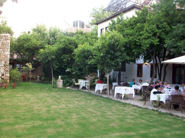 Imagen de los exteriores del The Ninova. Foto 14
