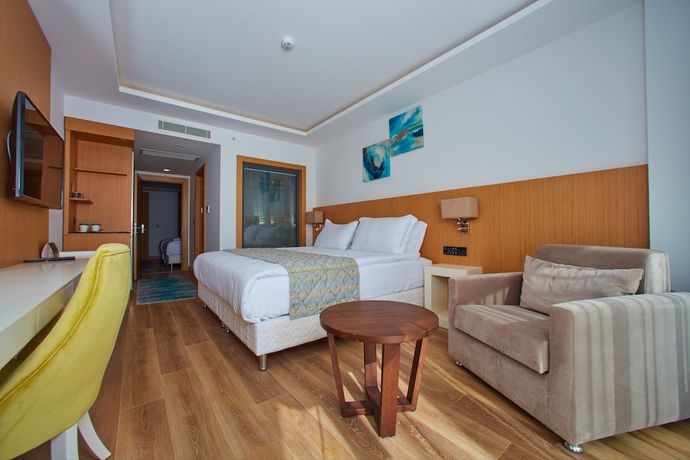 Imagen de la habitación del The Nowness Luxury Hotel and Spa. Foto 7