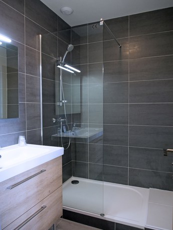 Imagen de la habitación del The Originals Boutique, H&ocirc;tel de la Plage. Foto 4