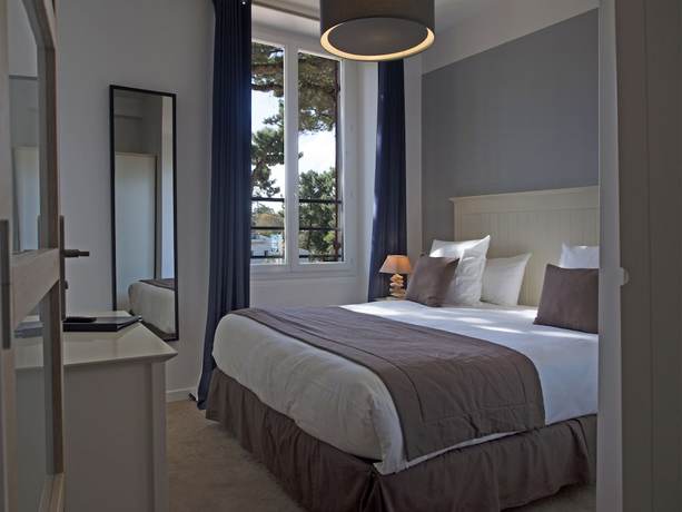 Imagen de la habitación del The Originals Boutique, H&ocirc;tel de la Plage. Foto 12