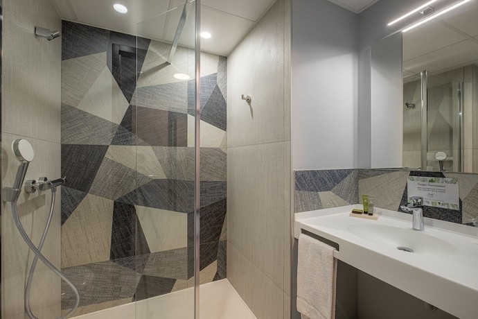Imagen de la habitación del The Originals City, Ax Hotel, La Ch&acirc;taigneraie. Foto 11