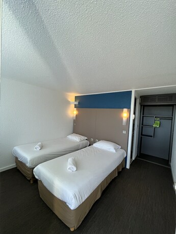 Imagen de la habitación del The Originals City,h&ocirc;tel M&acirc;con Nord. Foto 15