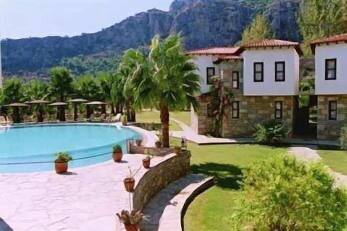 Imagen de los exteriores del The Osmanli Hani. Foto 11