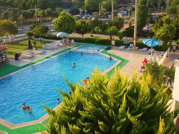 Imagen de la piscina del The Palm Club Apart Otel. Foto 17